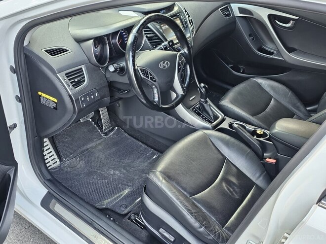 Hyundai Avante-7