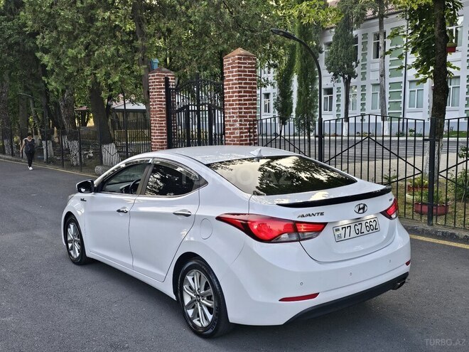 Hyundai Avante-4