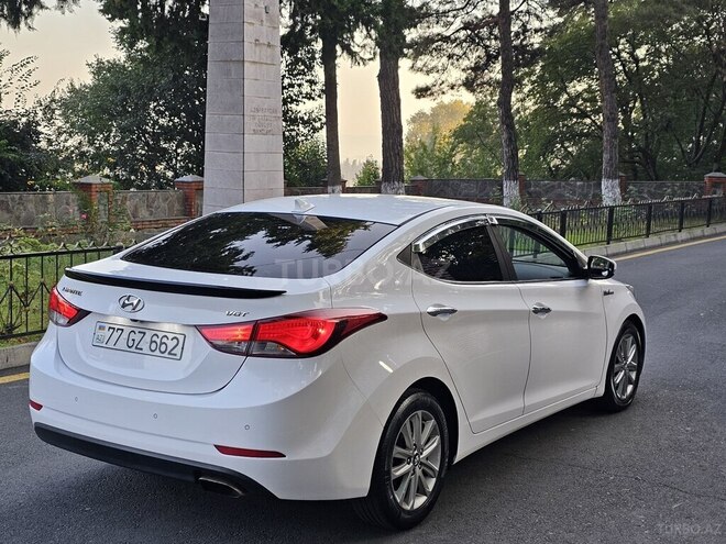 Hyundai Avante-3