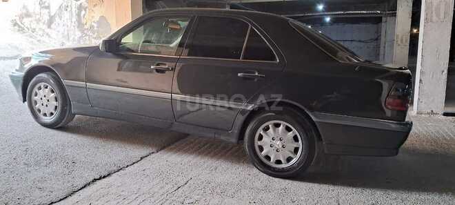 Mercedes C 220 1995, 332,764 km - 2.2 l - Bakı