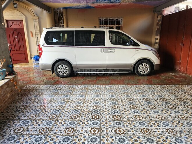 Hyundai H-1 2017, 99,000 km - 2.5 l - Bakı