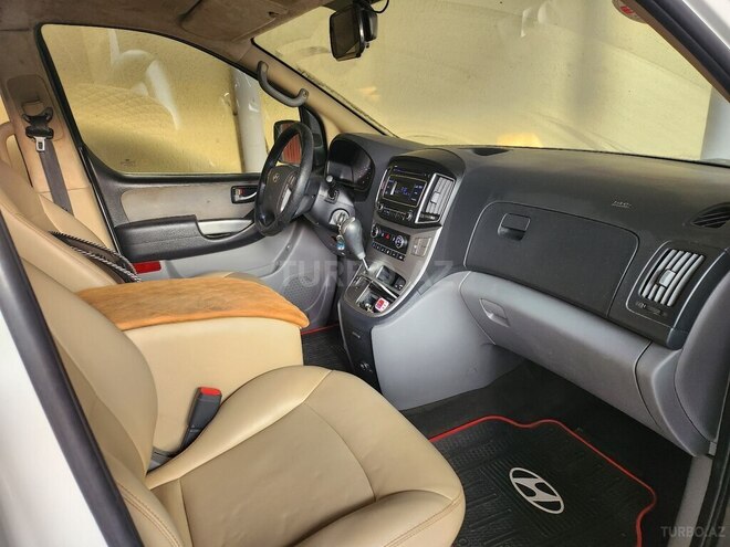 Hyundai H-1 2017, 99,000 km - 2.5 l - Bakı