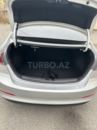 Hyundai Elantra 2016, 107,826 km - 2.0 l - Bakı