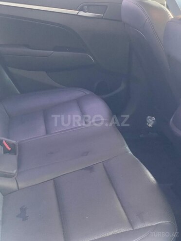 Hyundai Avante 2016, 196,748 km - 1.6 л - Bakı
