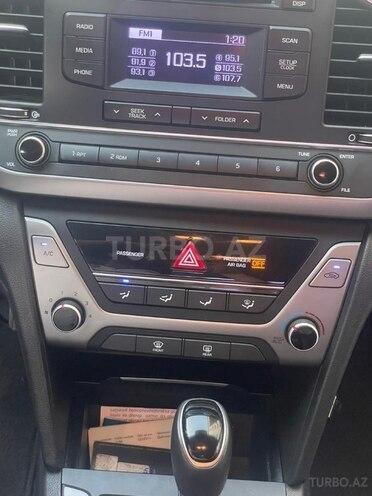 Hyundai Avante 2016, 196,748 km - 1.6 л - Bakı