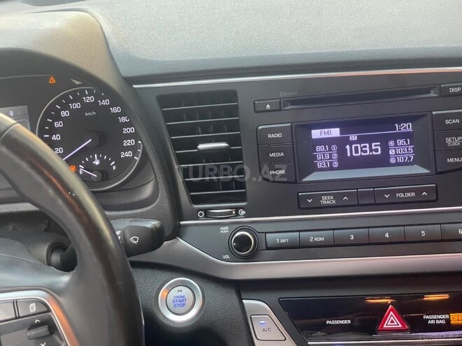 Hyundai Avante 2016, 196,748 km - 1.6 л - Bakı