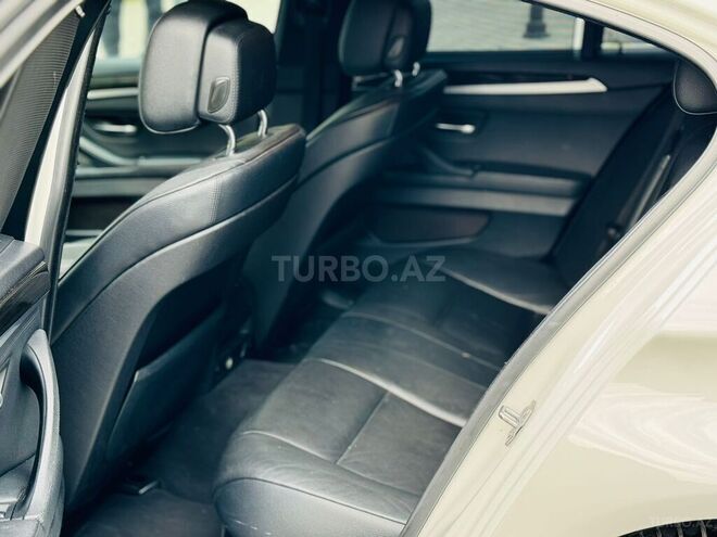 BMW 528 2013, 263,000 km - 2.0 л - Bakı