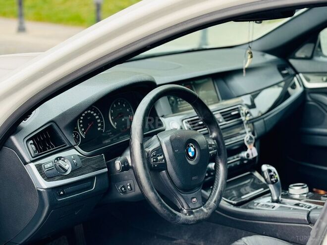 BMW 528 2013, 263,000 km - 2.0 л - Bakı