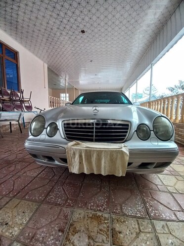 Mercedes E 240 2000, 318,500 km - 2.6 l - Ağcabədi