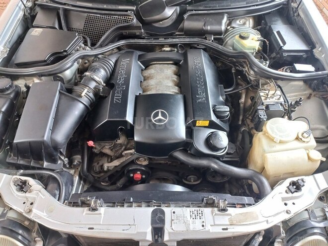 Mercedes E 240 2000, 318,500 km - 2.6 l - Ağcabədi
