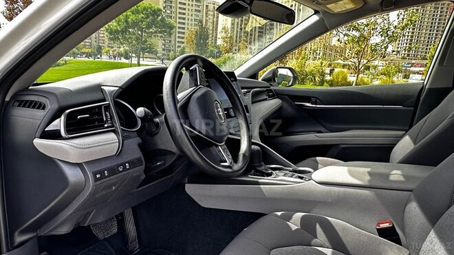 Toyota Camry-5