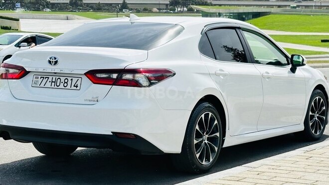 Toyota Camry-3