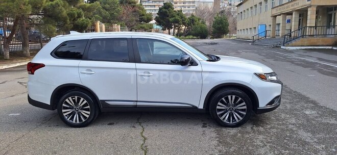 Mitsubishi Outlander 2020, 54,000 km - 2.4 l - Bakı