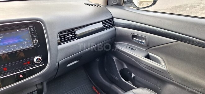 Mitsubishi Outlander 2020, 54,000 km - 2.4 l - Bakı