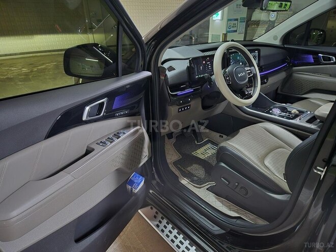 Kia Carnival-17