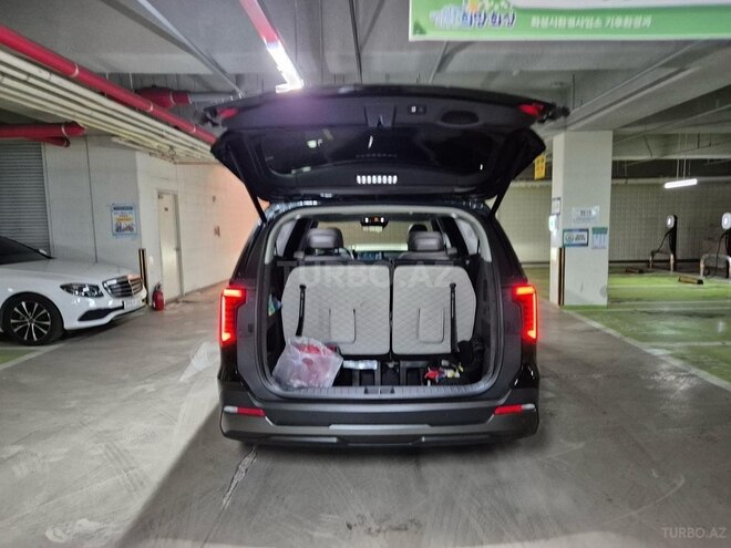 Kia Carnival-19