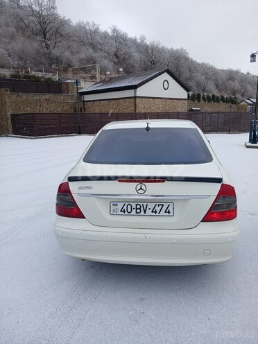 Mercedes E 280 2007, 296,000 km - 3.0 l - Quba