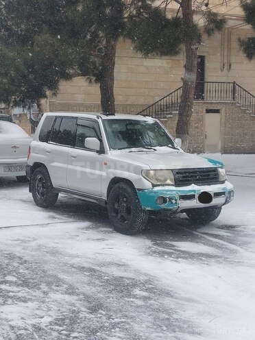 Mitsubishi Pajero io 1999, 323,000 km - 1.8 l - Bakı