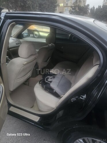 Nissan Maxima-2