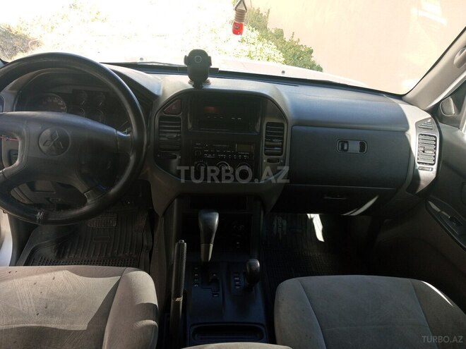 Mitsubishi Pajero 2002, 399,004 km - 3.0 l - Saatlı