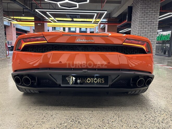 Lamborghini Huracan-4