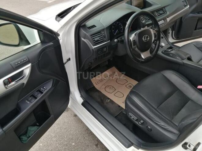 Lexus CT 200h-4