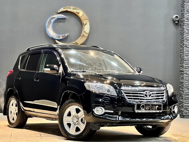 Toyota RAV4-21