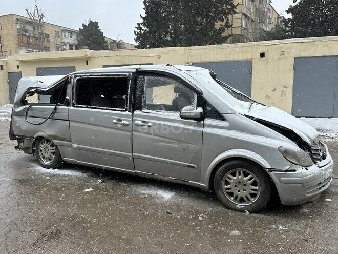 Mercedes Viano-4