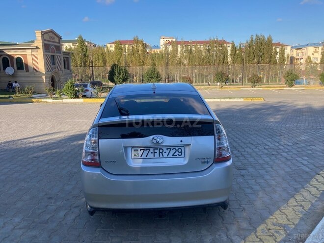 Toyota Prius-2