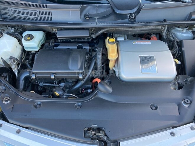 Toyota Prius-15