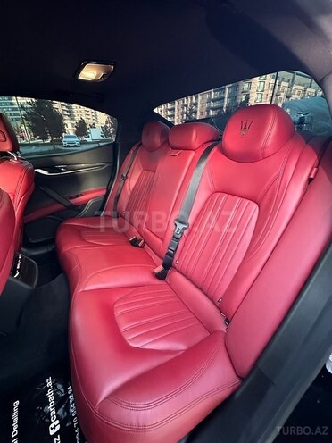 Maserati Ghibli-16