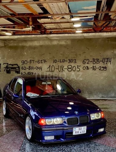 BMW 320-1