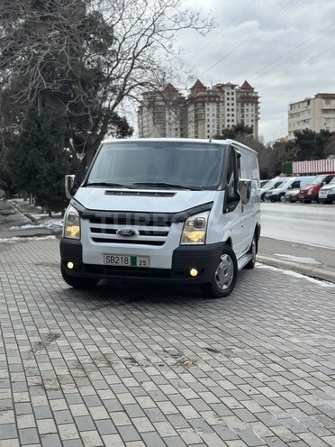 Ford Transit-3