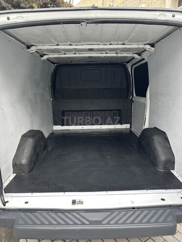 Ford Transit-6