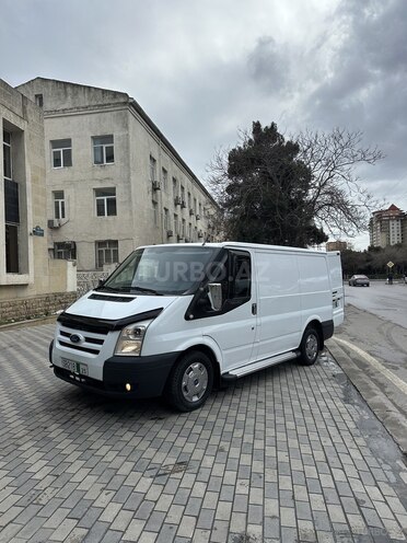 Ford Transit-12