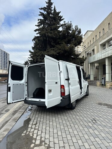 Ford Transit-21