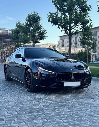 Maserati Ghibli-1