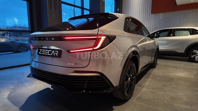 Honda e:NP2-8
