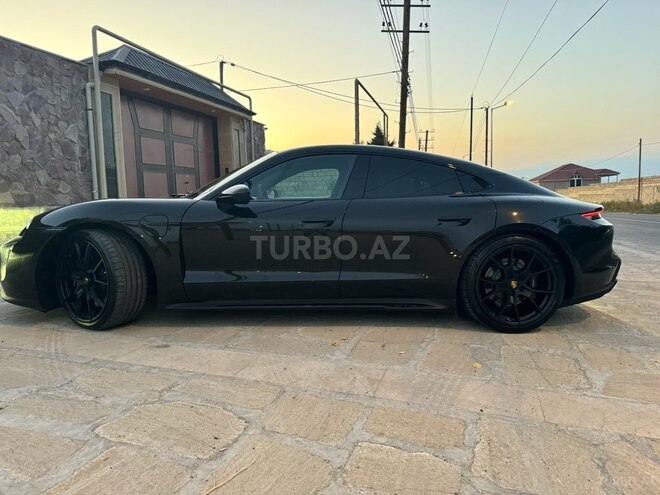 Porsche Taycan GTS-3