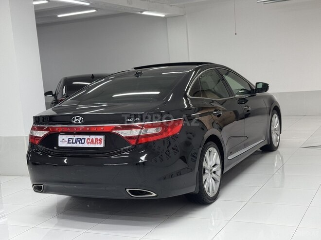 Hyundai Grandeur-9