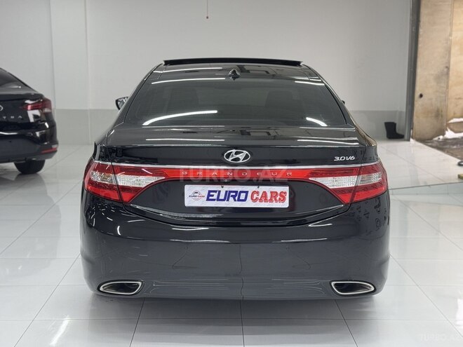 Hyundai Grandeur-10