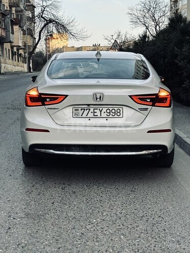 Honda Insight-3