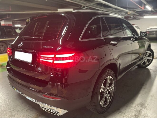 Mercedes GLC 300 4MATIC 2018, 179,000 km - 2.0 l - Bakı