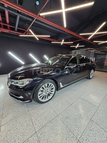 BMW 750 2016, 141,000 km - 4.4 l - Bakı
