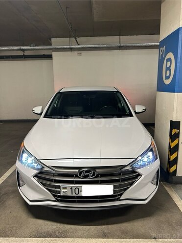 Hyundai Elantra-20