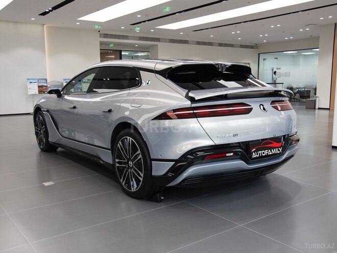 Denza Z9 GT-5