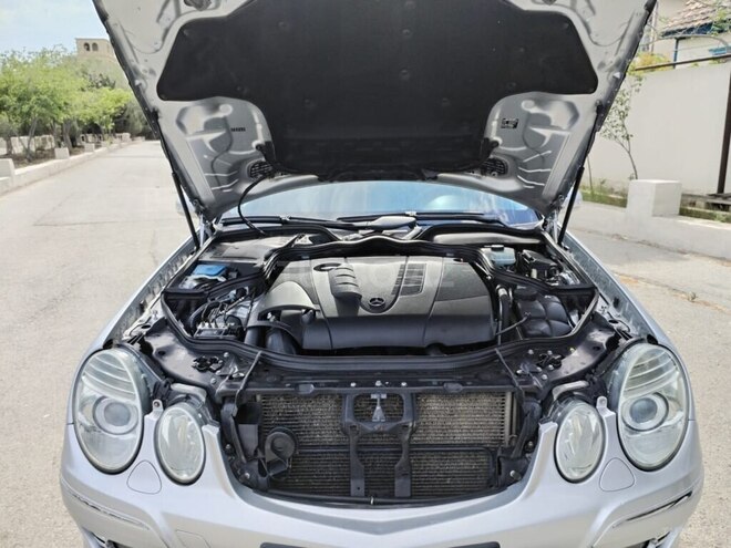 Mercedes E 220 d 2006, 299,000 km - 2.2 л - Bakı