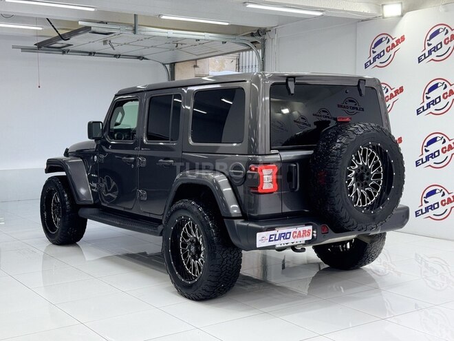 Jeep Wrangler-11