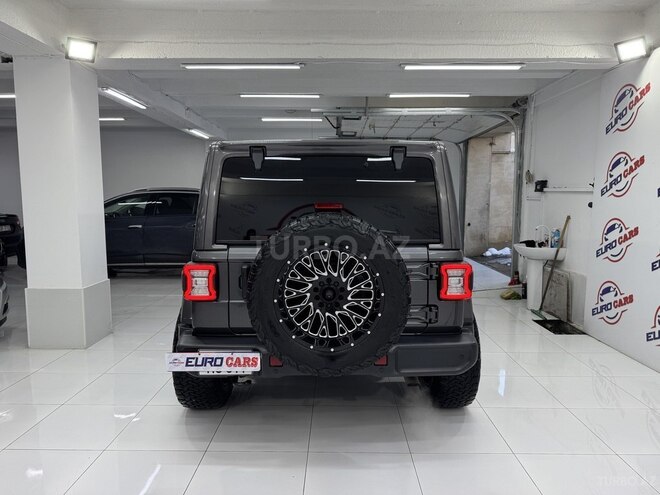 Jeep Wrangler-13