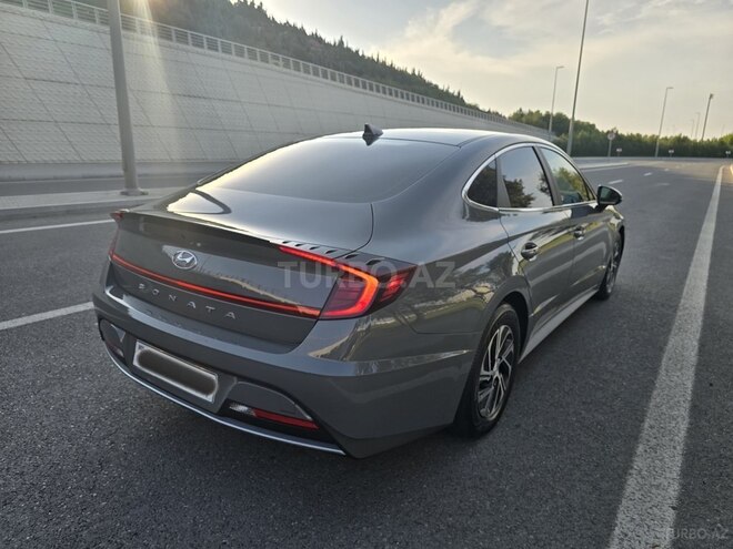Hyundai Sonata-8